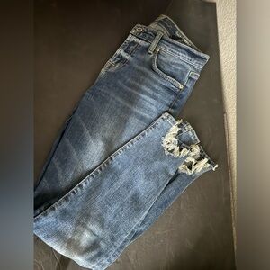 7 For All Mankind Roxanne Ankle Skinny Jeans with frayed hem SZ 26